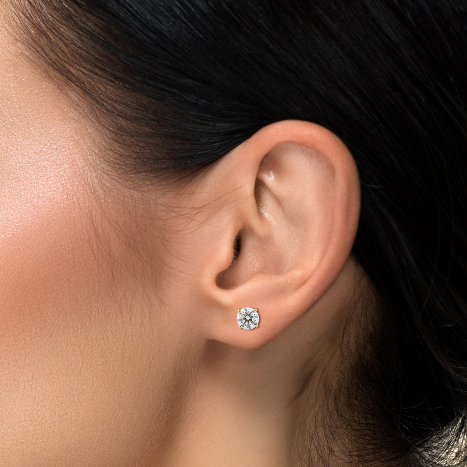 2 CT 18k Gold Lab Grown Diamond Solitaire Stud Earrings