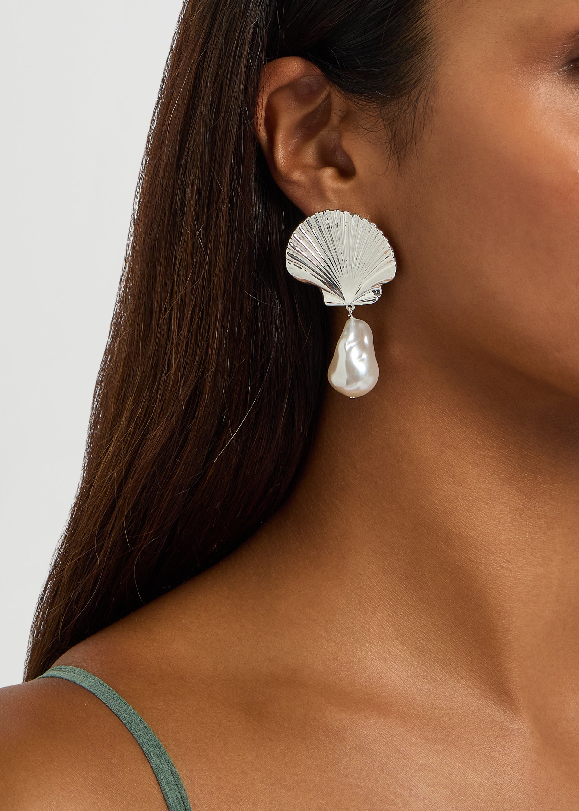 Scallop silver-plated drop earrings