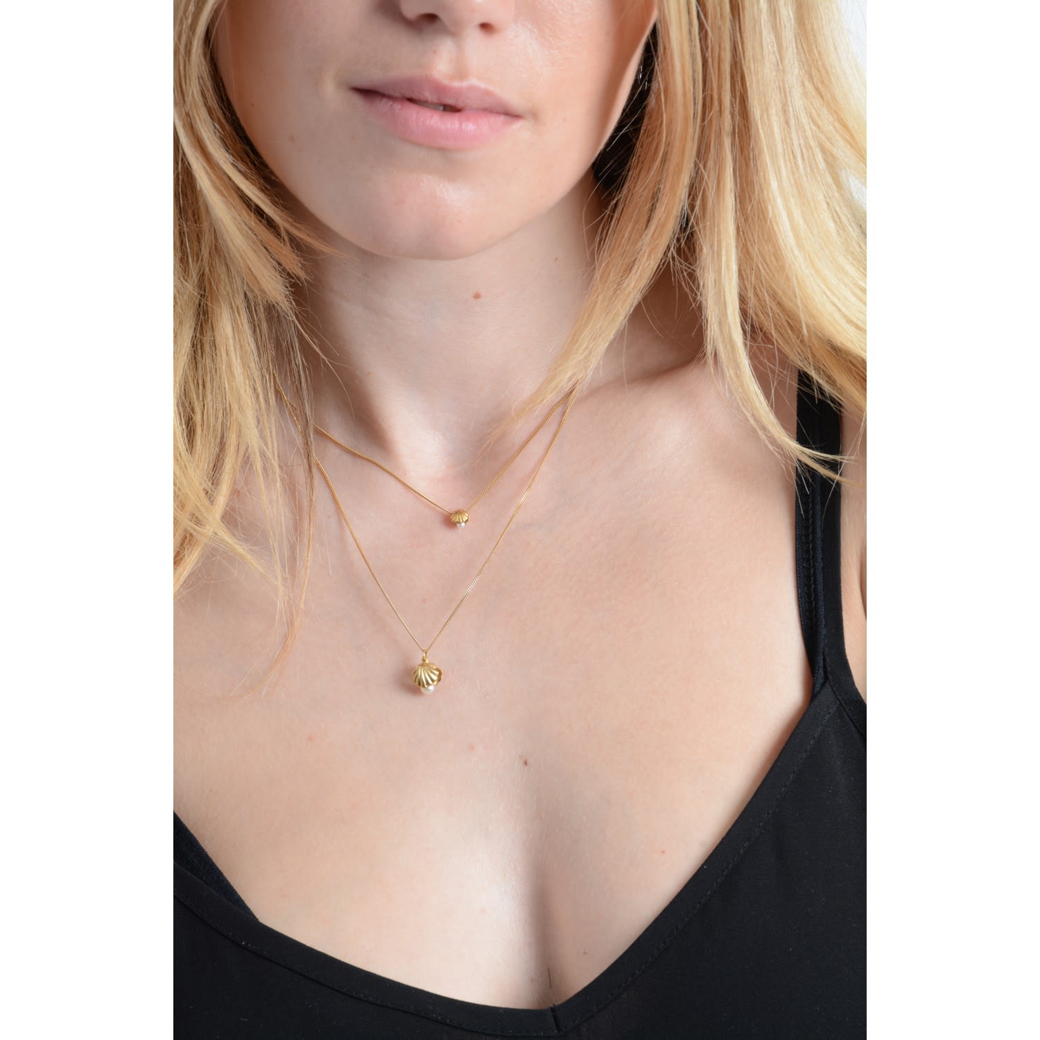 Mini Shell & Pearl Necklace – Gold