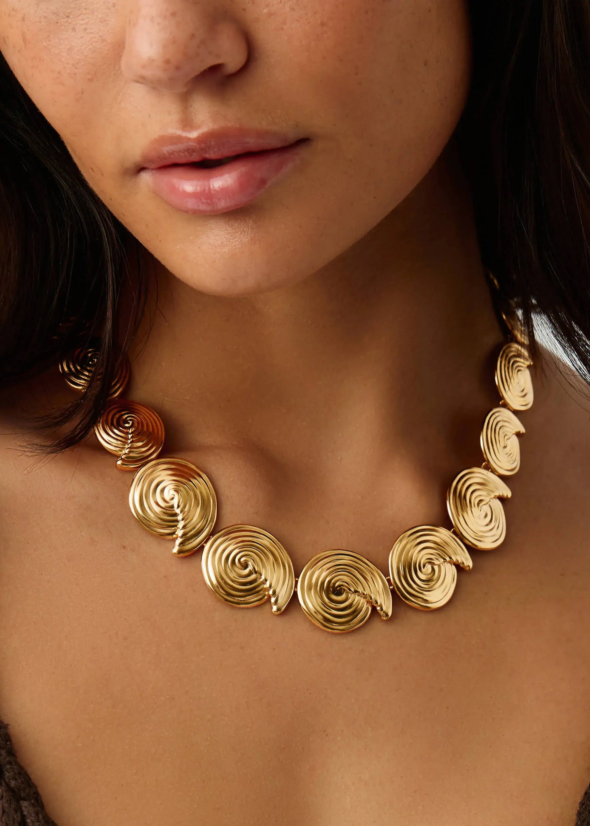 Spiral statement chain necklace