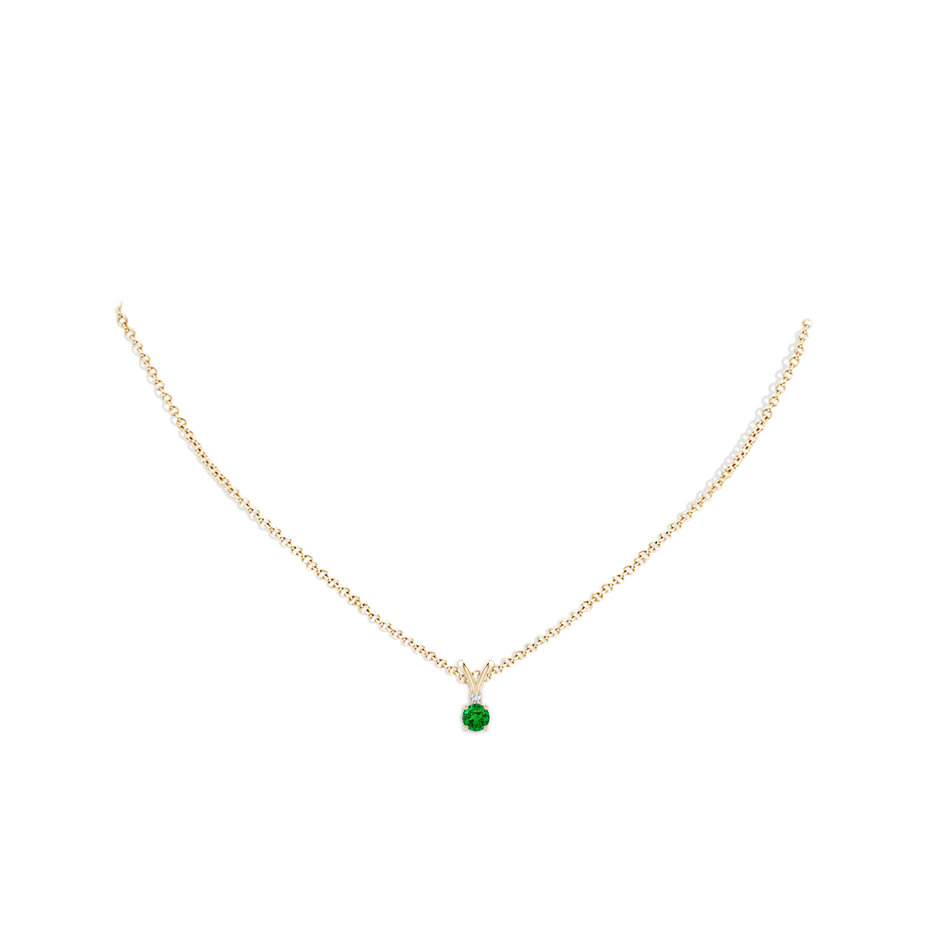 Round Emerald Solitaire V-Bale Pendant with Diamond
