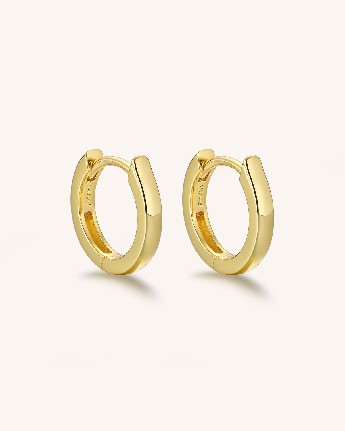 Forme Huggie Hoops