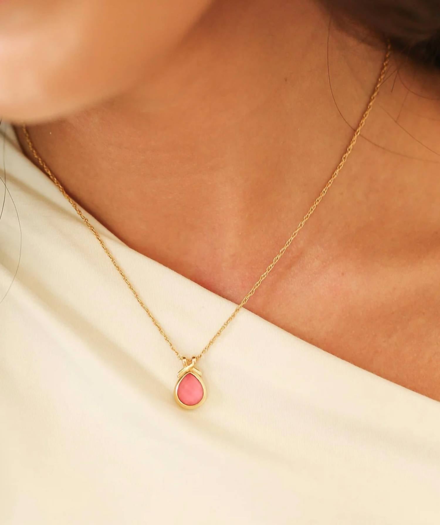 The Delicate Necklace In Pink Poeny