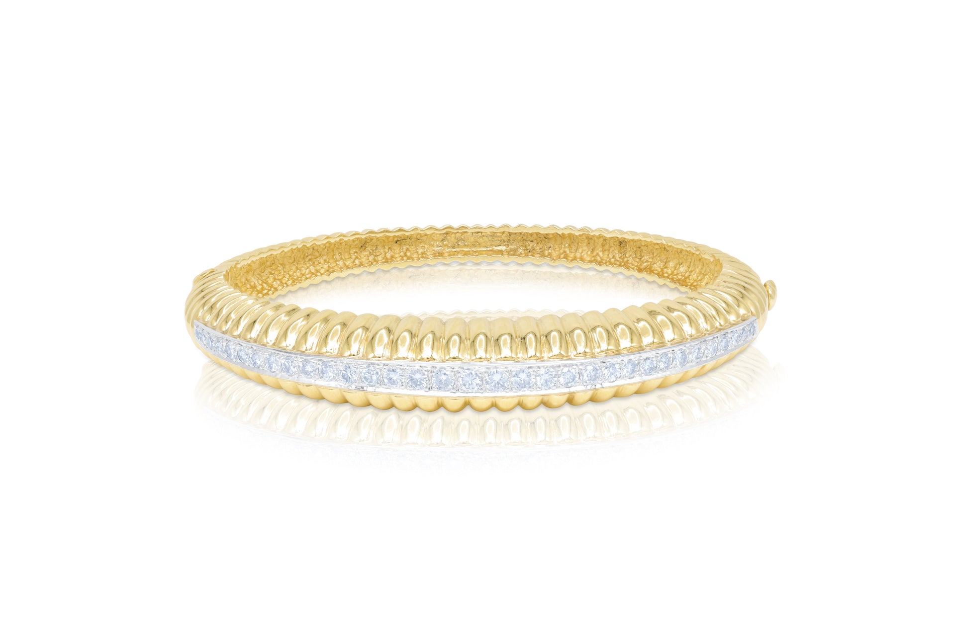 18kt yellow gold bangle bracelet
