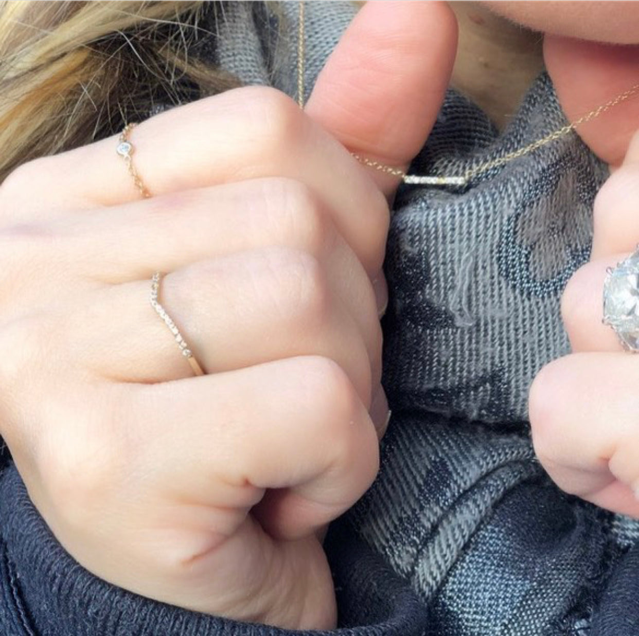 Mini Diamond Bar Necklace Yellow Gold