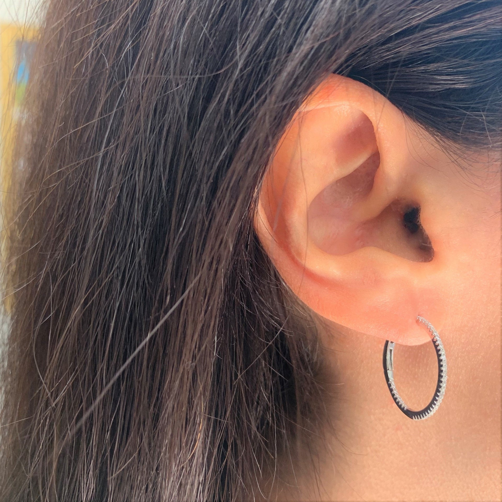 14k Gold & Diamond Skinny Hoop Earrings - 0.75'