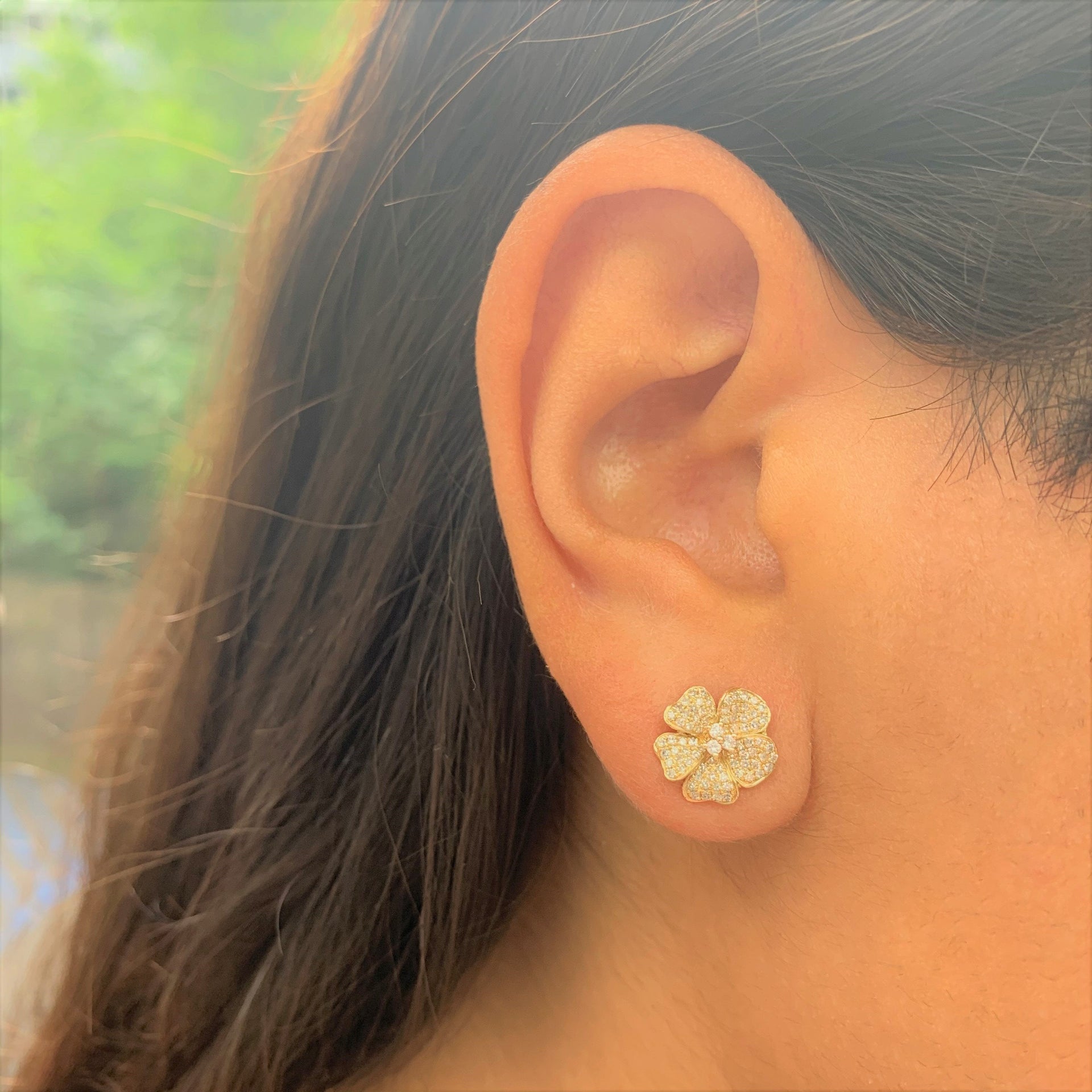 14k Gold & Diamond Flower Earrings