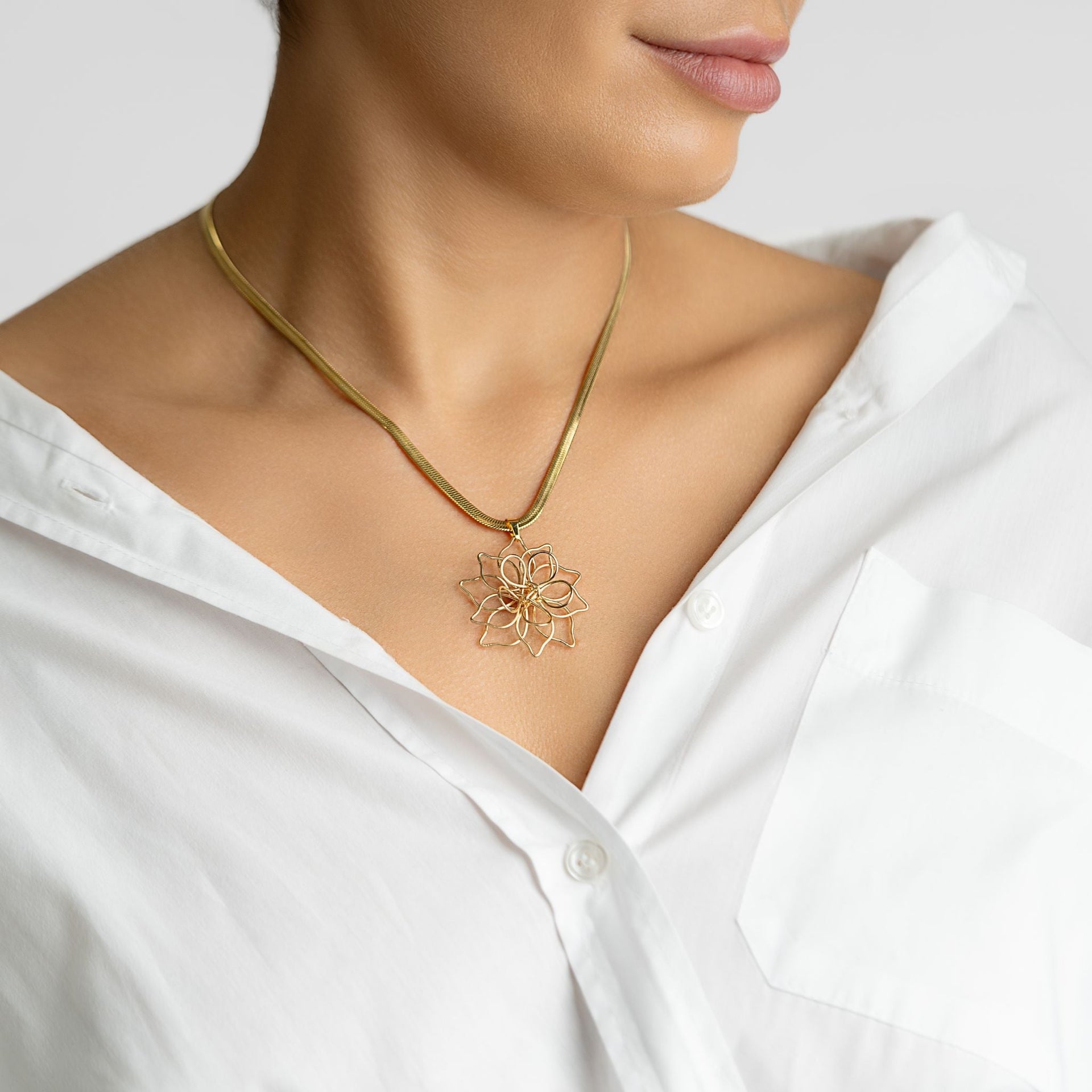 14K Gold Plated Herringbone Wire Flower Necklace