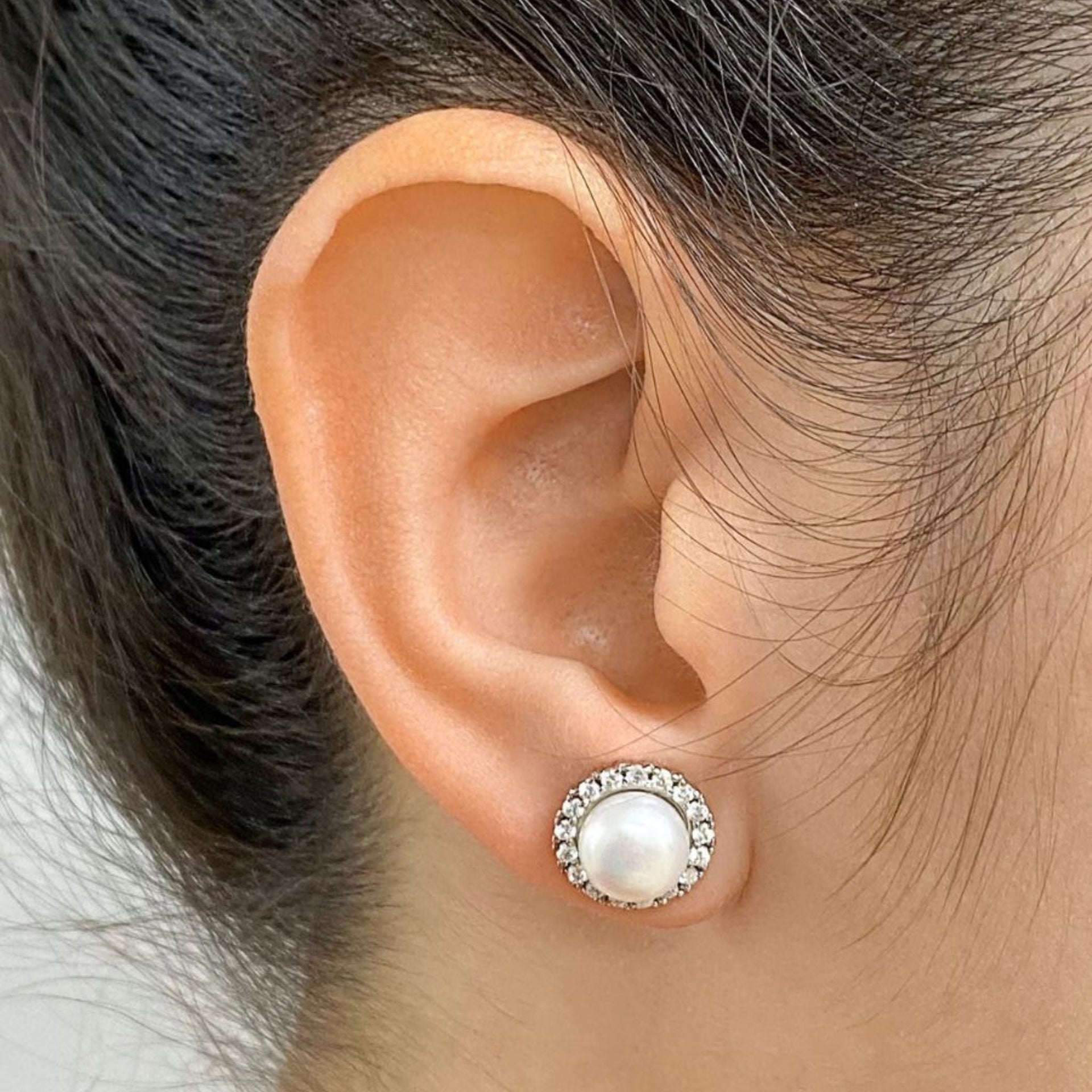 Adornia Adornia Freshwater Pearl Halo Earrings silver