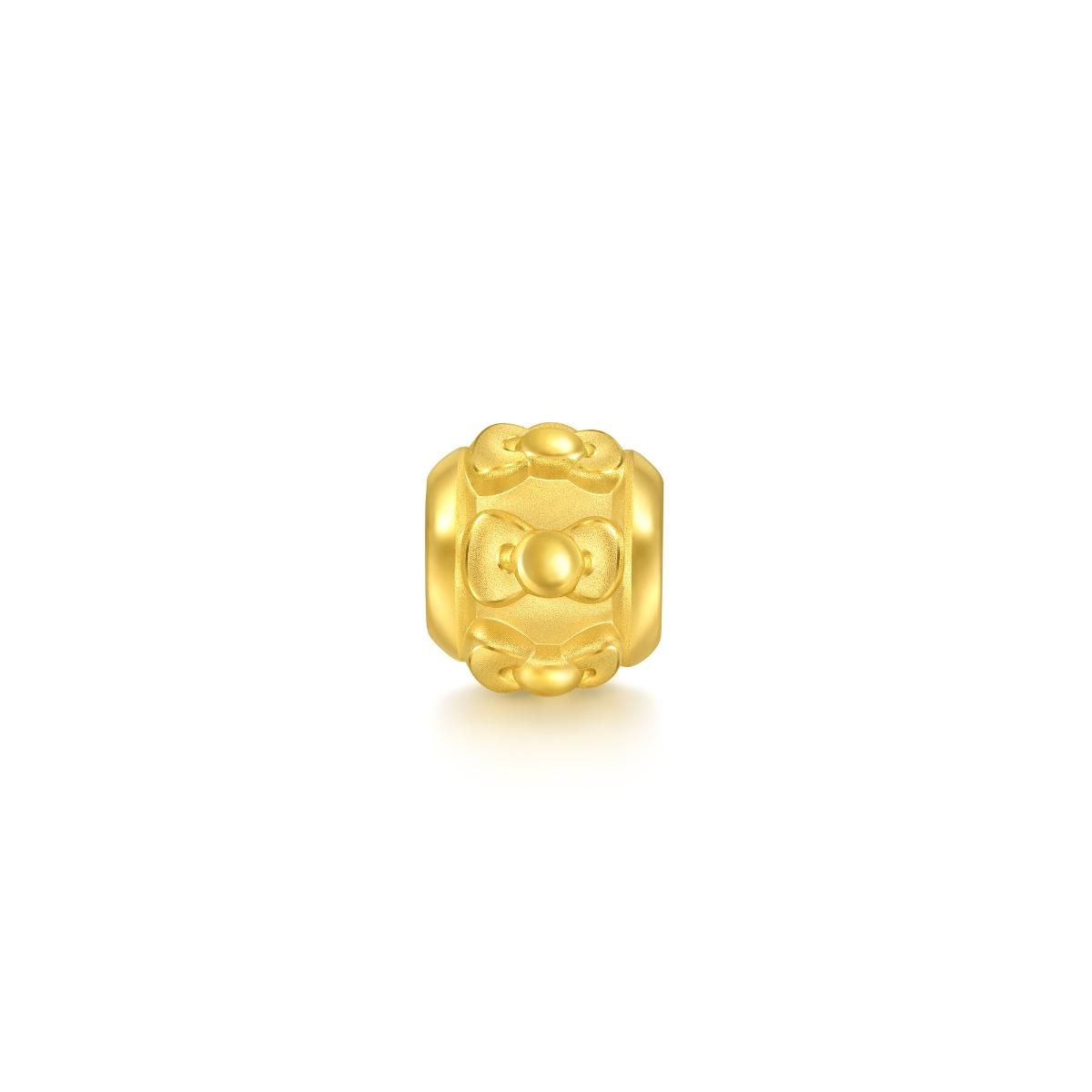 hello-kitty-gold-charm-chow-sang-sang