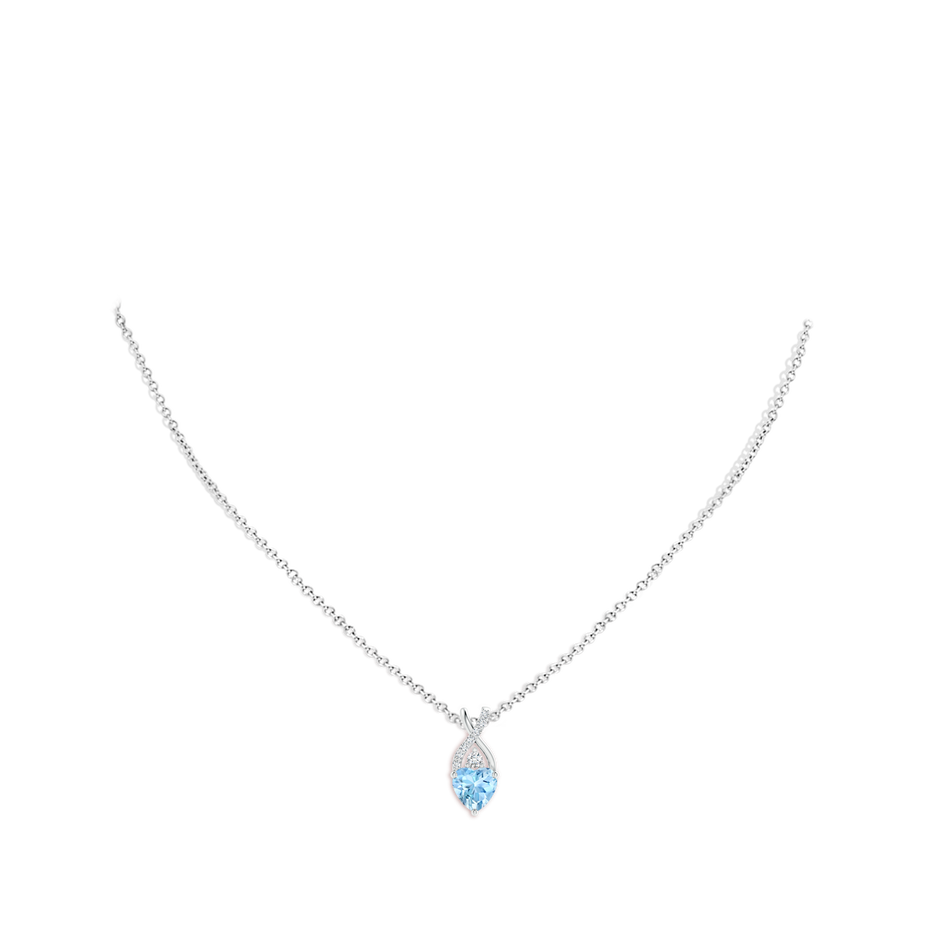 Solitaire Heart Aquamarine Pendant with Twisted Diamond Bale