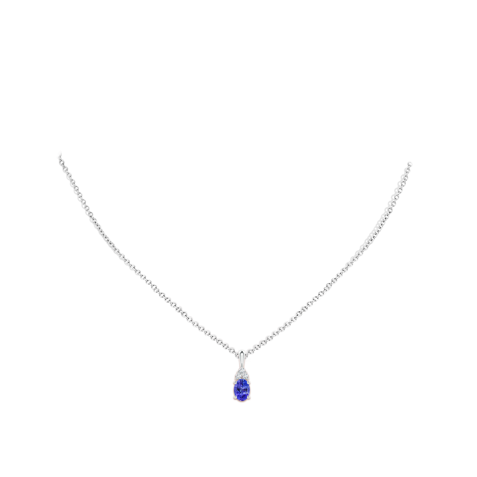 Oval Tanzanite Solitaire Pendant with Trio Diamond