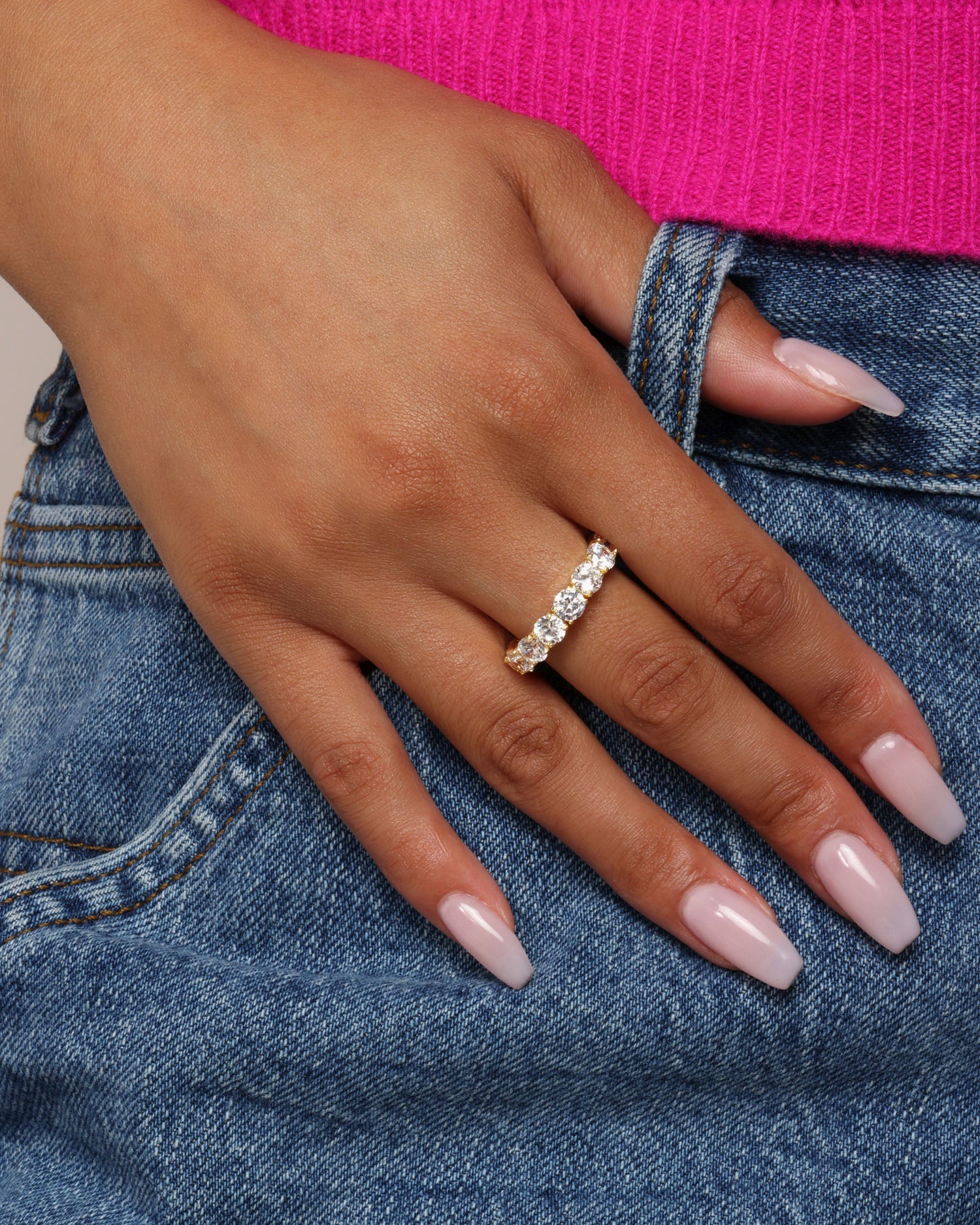 grand-heiress-ring-in-gold-and-white-diamondettes