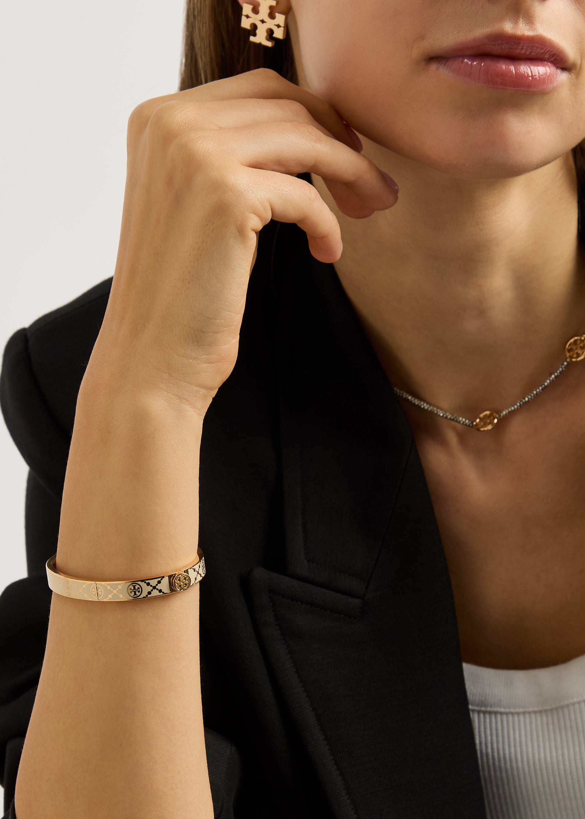 T Monogram enamelled logo bracelet