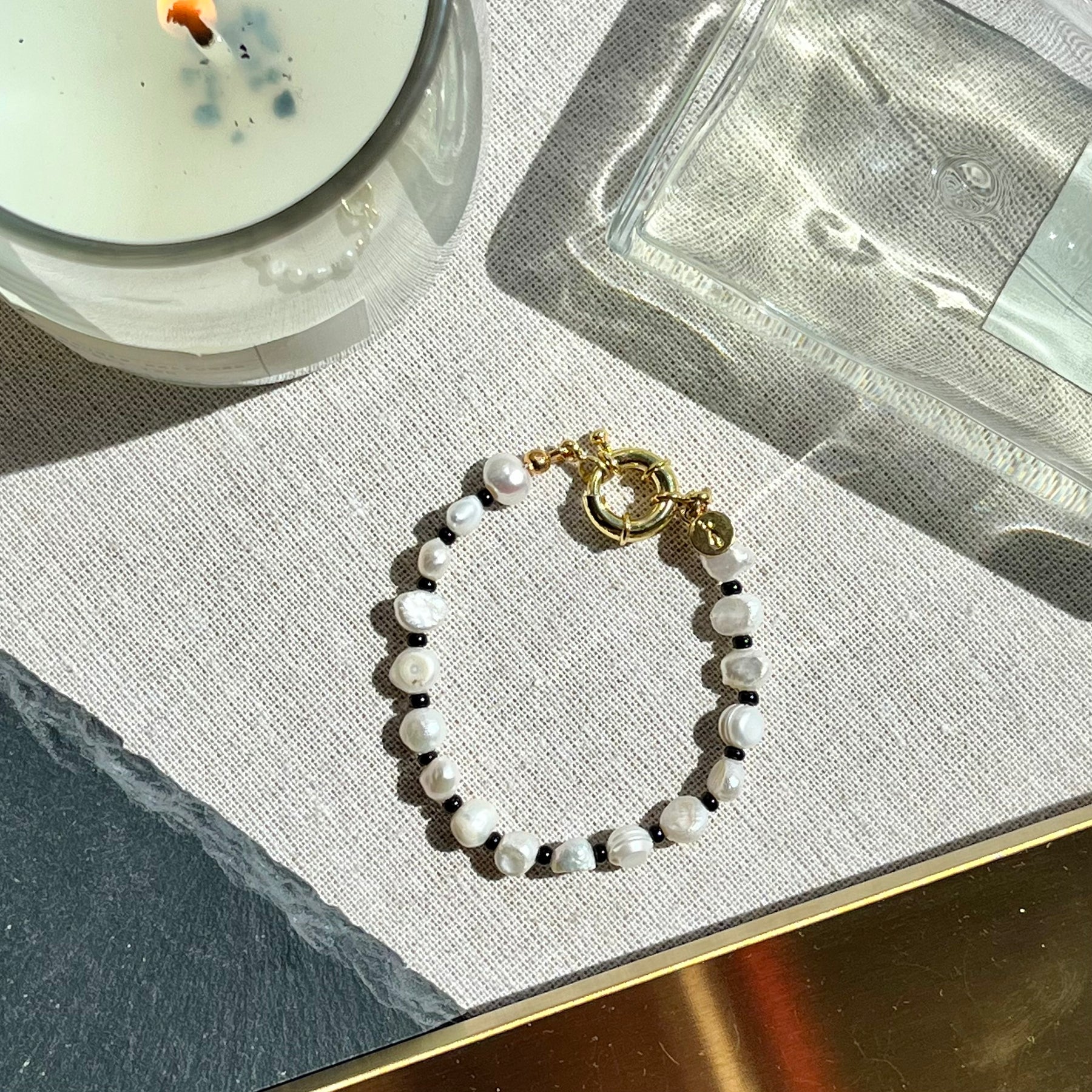 Victoria Pearl and Black Beads Bracelet