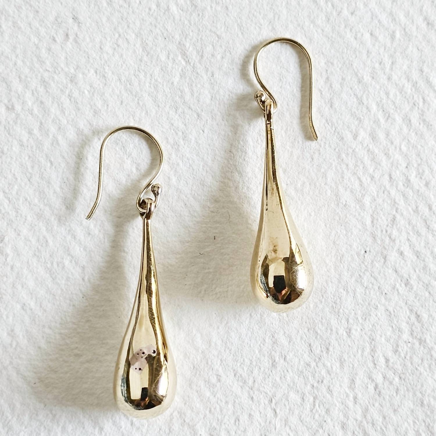 Women's Brass Droplet Teardrop Tear Earrings In Gold