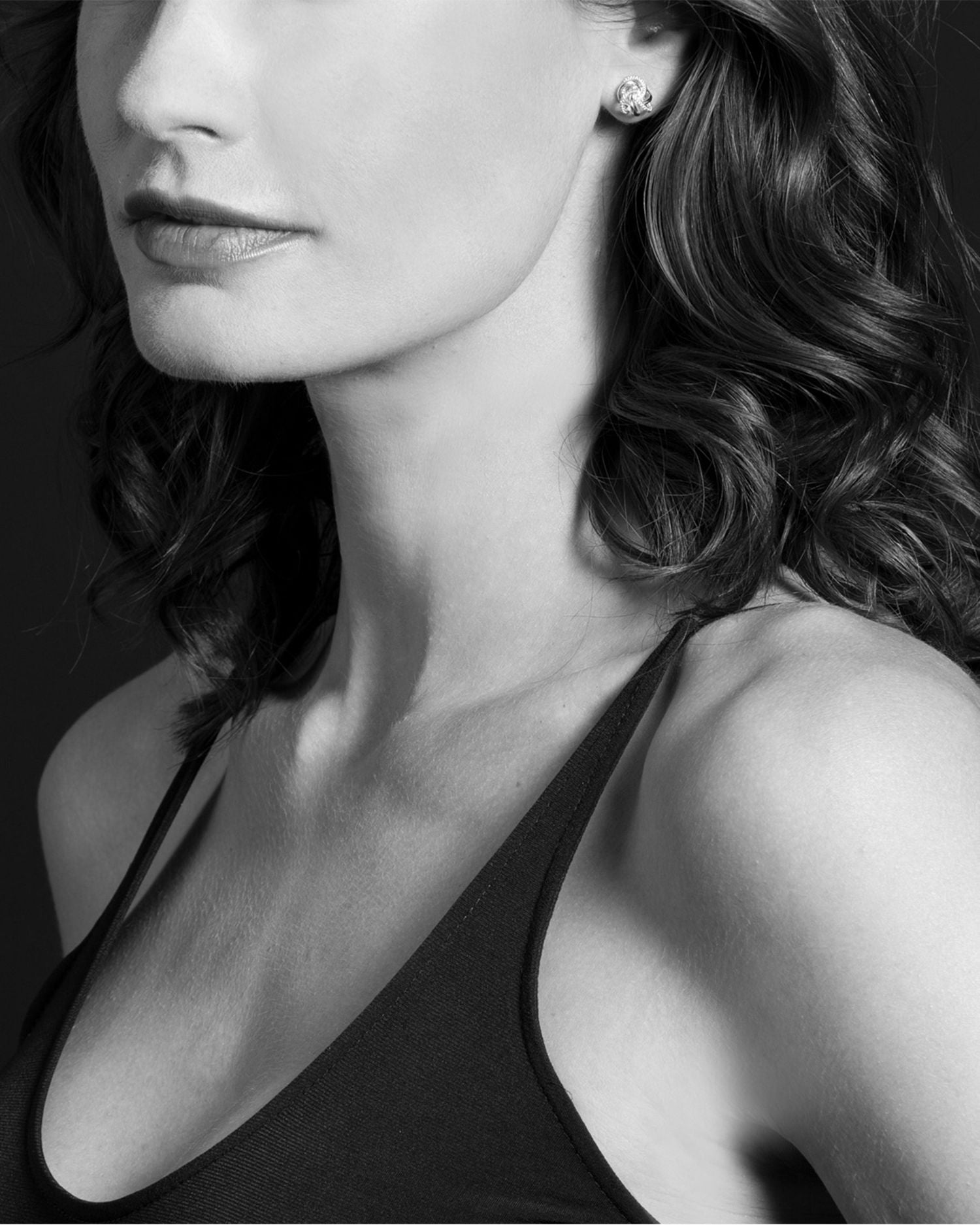 18K Gold Love Knot Stud Earrings