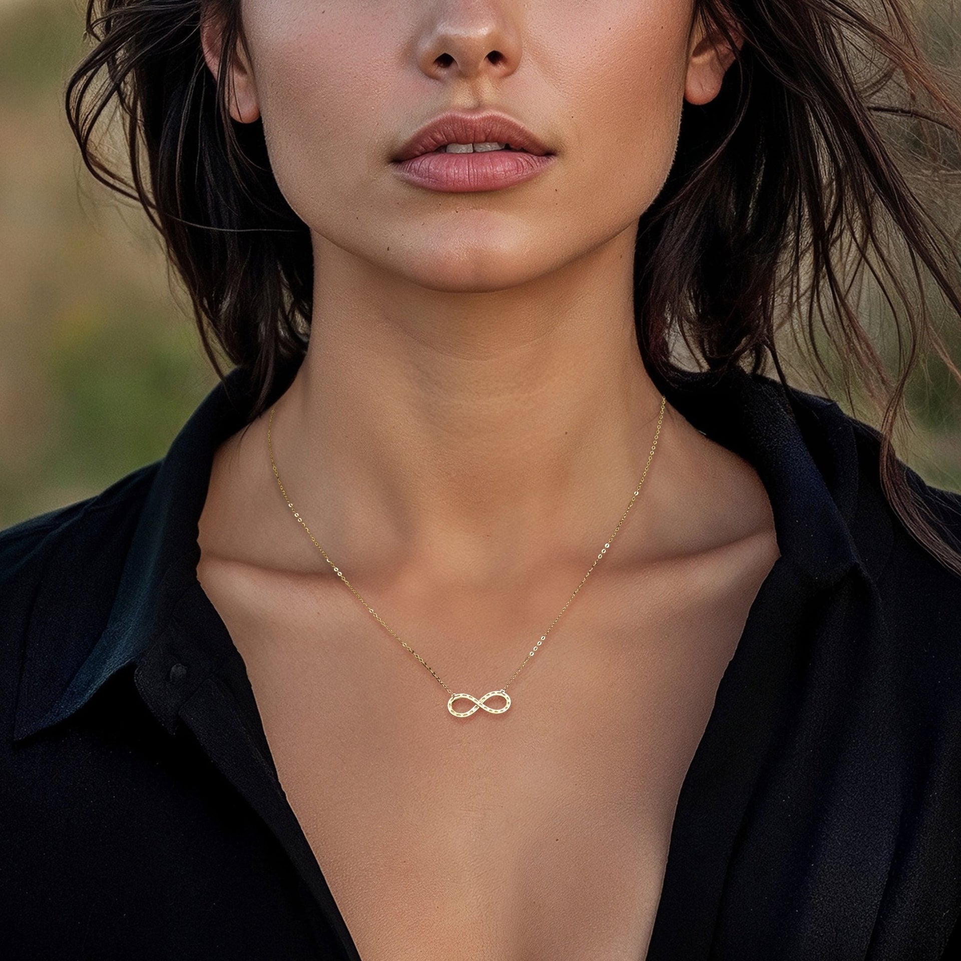 Canaria Italian 10kt Yellow Gold Diamond-cut Infinity Necklace
