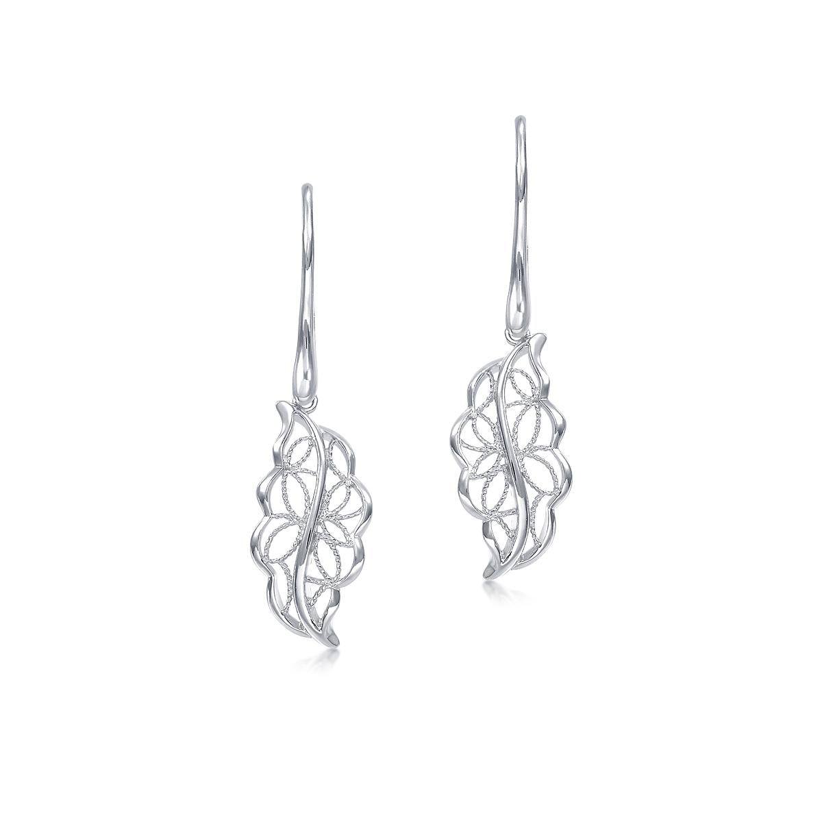 platinum-earrings-chow-sang-sang
