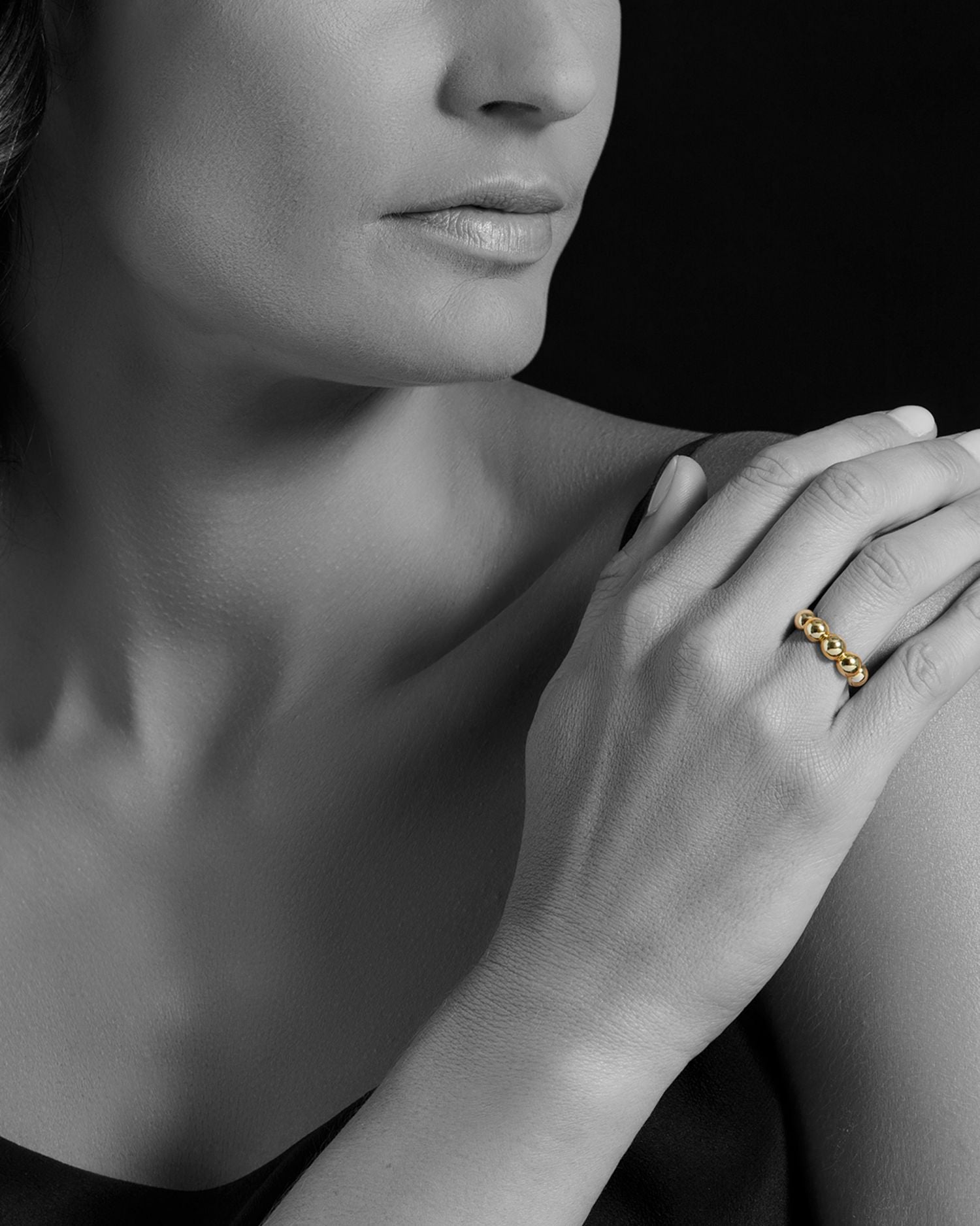 Caviar Gold Collection 18K Gold Ring