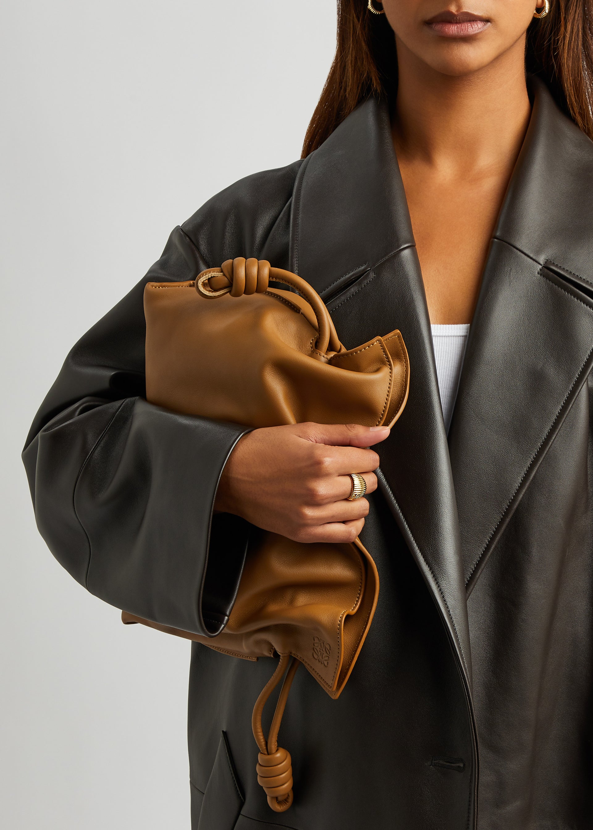 Chevaliere Berlingot 9kt gold signet ring