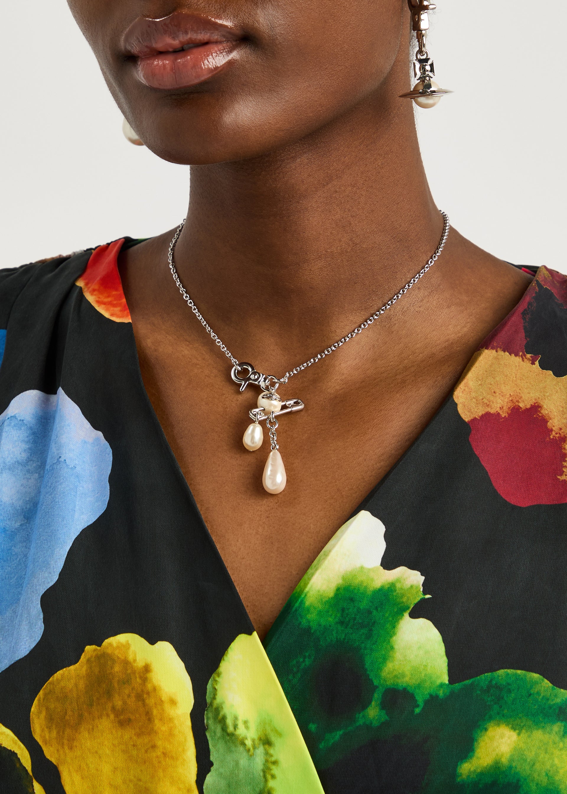 Claude small pearl drop necklace