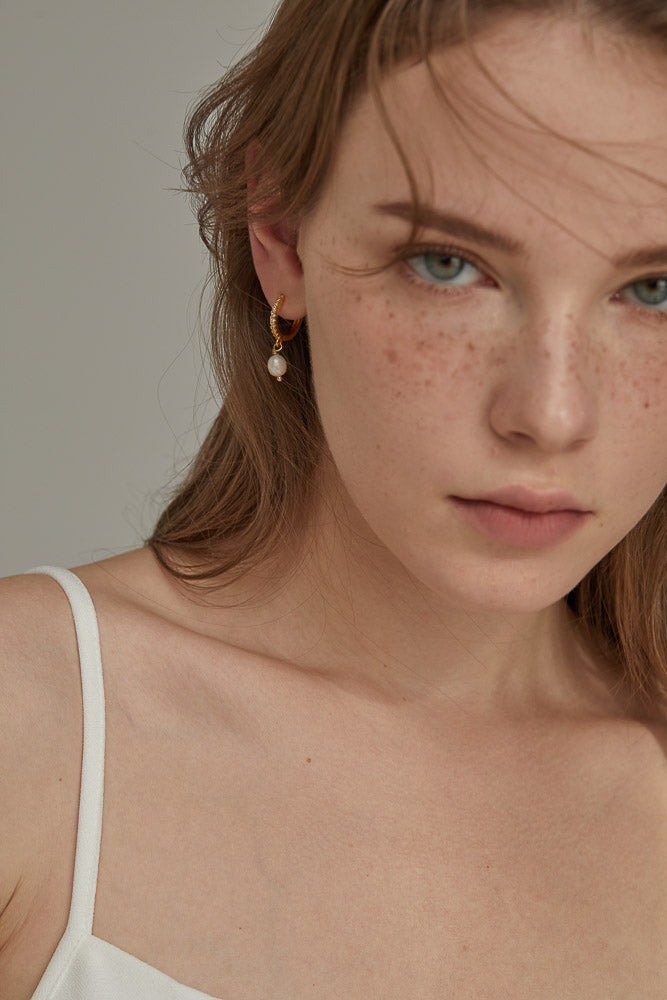 Layla Pearl Drop Earrings