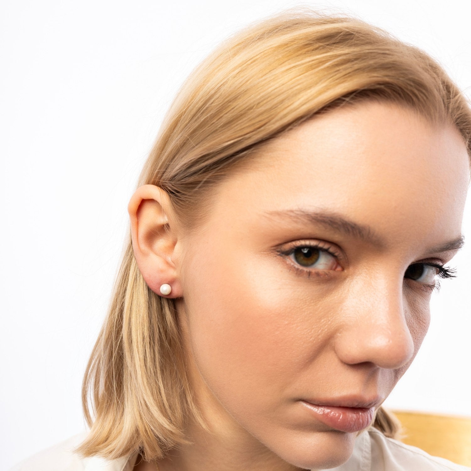 9Ct Solid Gold Pearl Stud Earrings