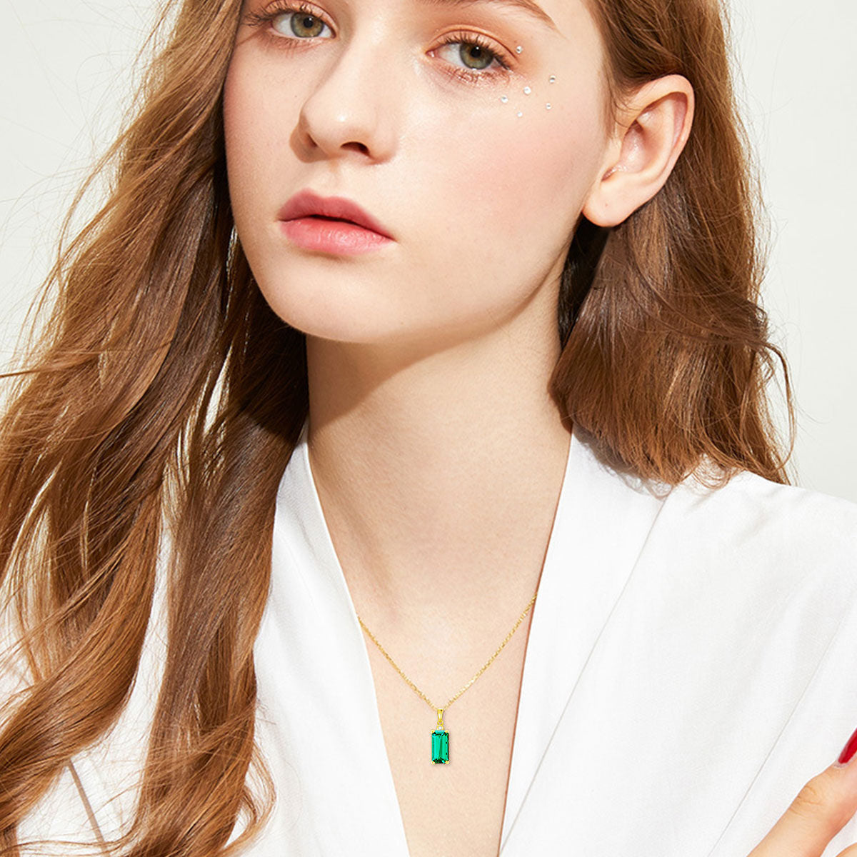 9K Gold Princess-square Shaped Diamond & Emerald Square Pendant Necklace