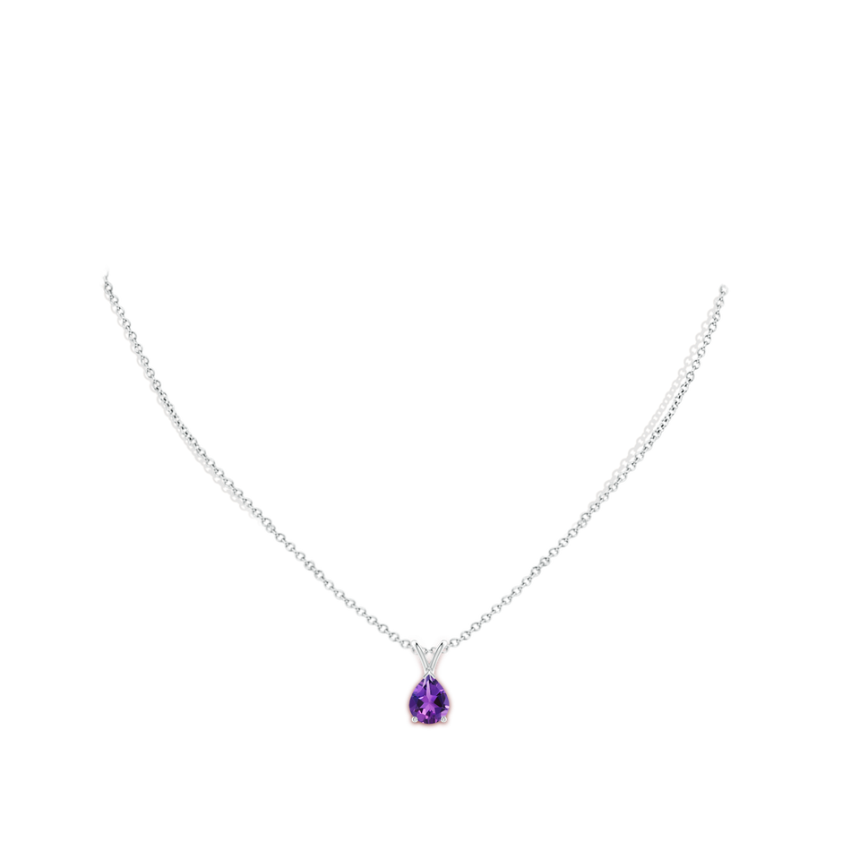 V-Bale Pear-Shaped Amethyst Solitaire Pendant