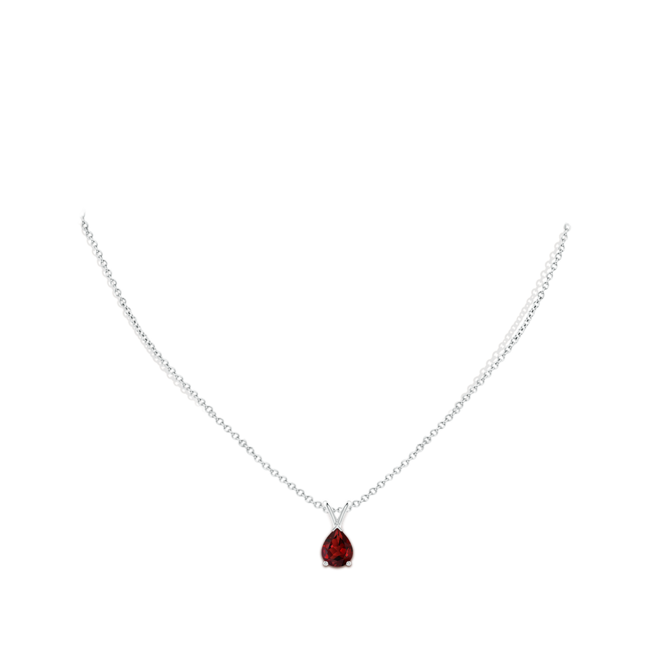 V-Bale Pear-Shaped Garnet Solitaire Pendant