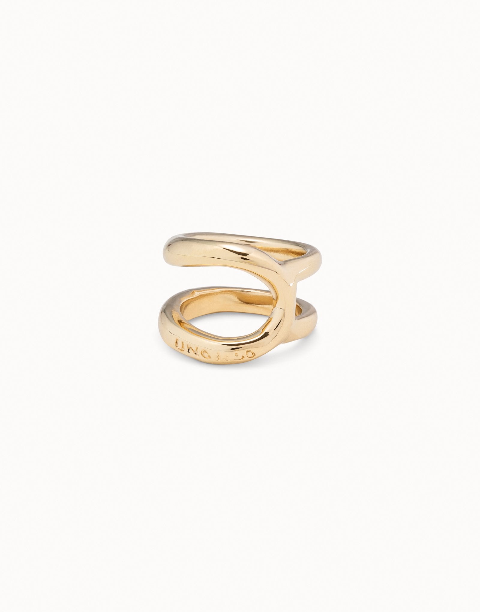 Double curved ring