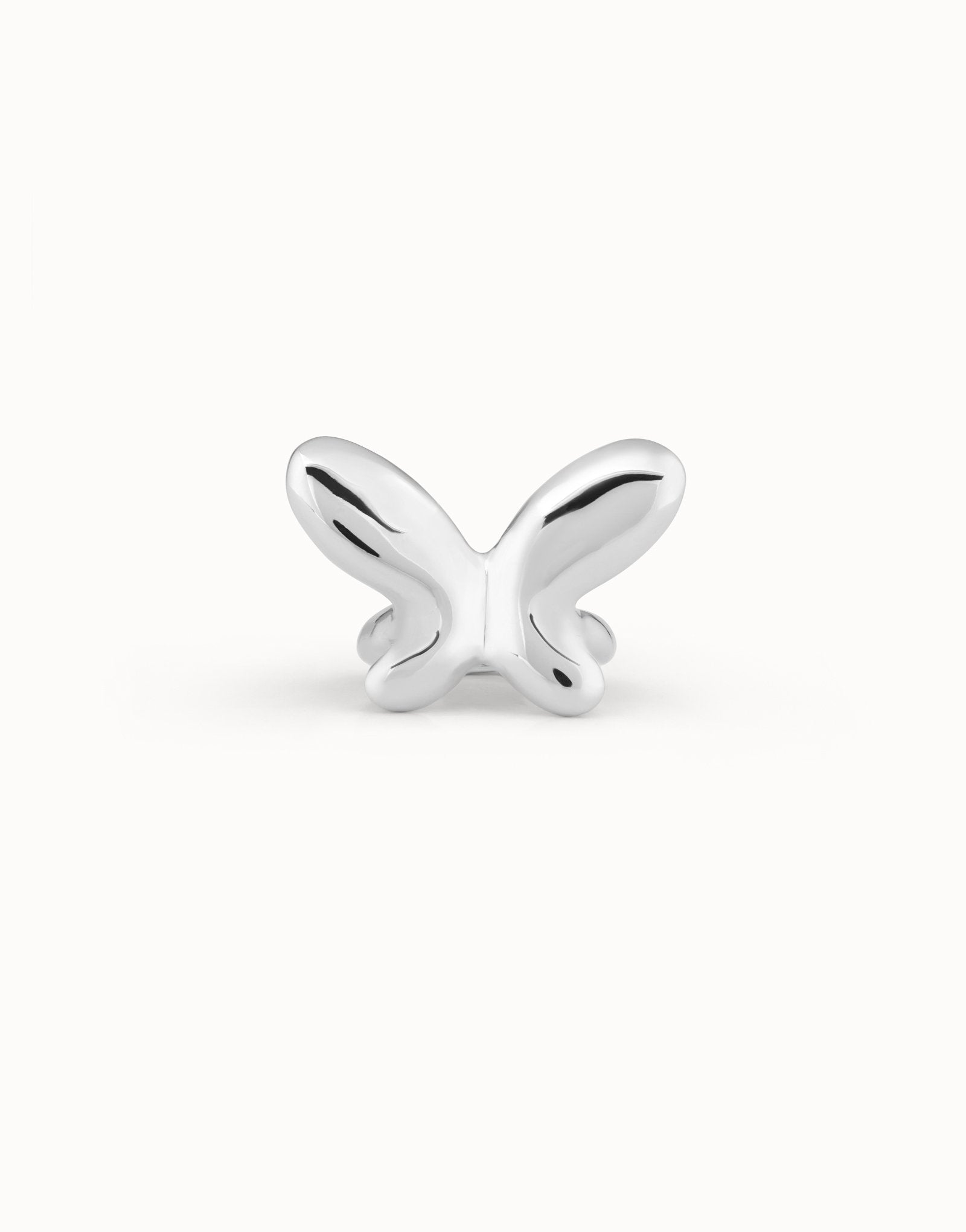 Ring with medium butterfly shape