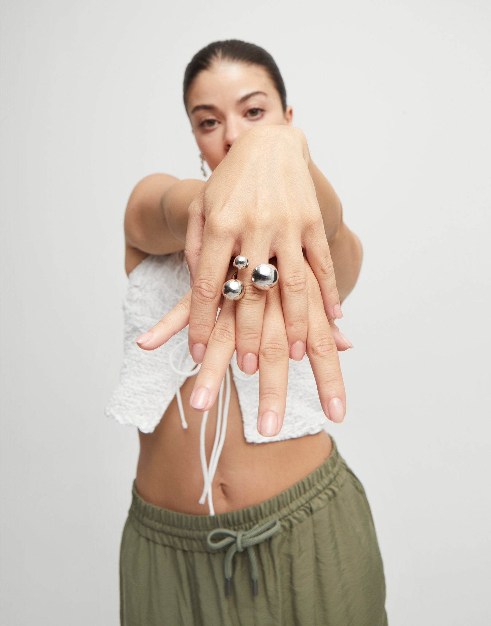 Ring with three bubble-shaped beads