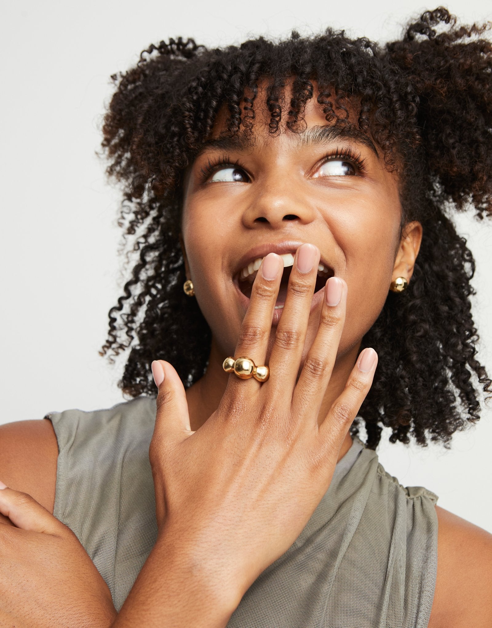 ring with three central beads