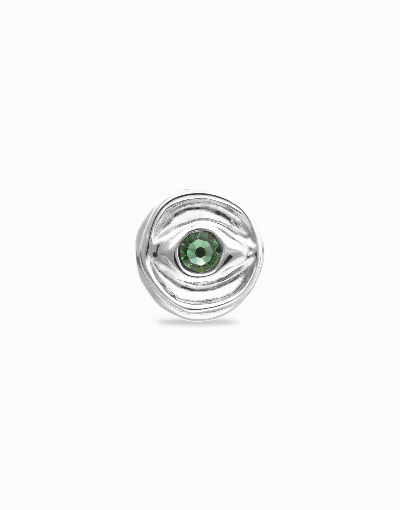 Eye-shaped signet ring with faceted green crystal