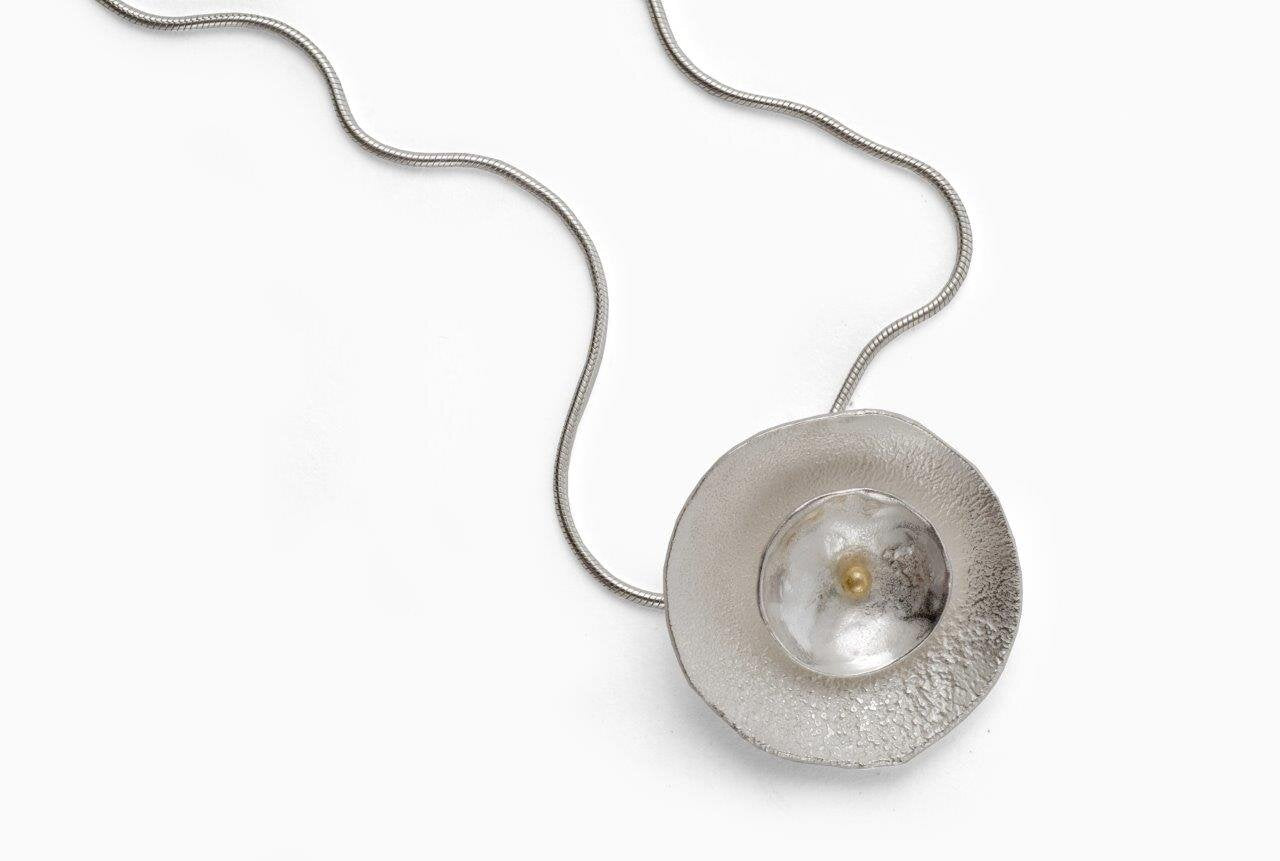 small-double-daisy-pendant-necklace