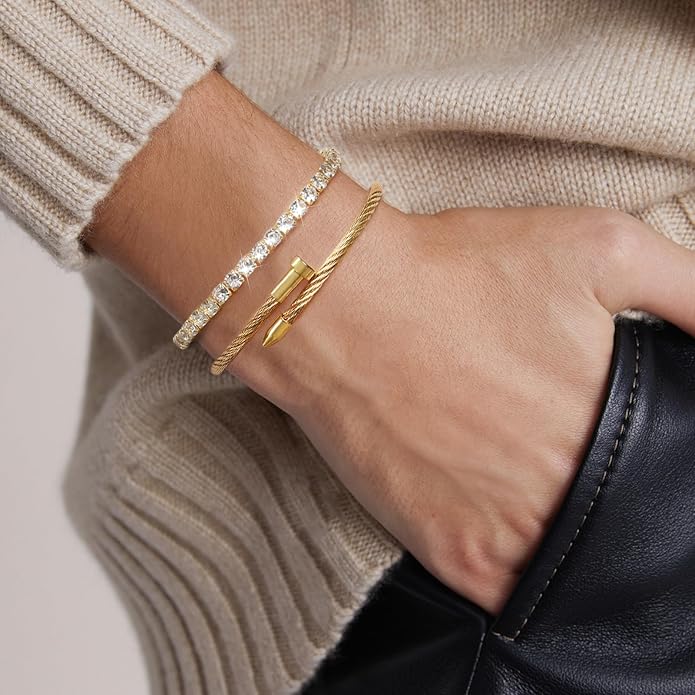 18k Gold Modern Cuff Bangle