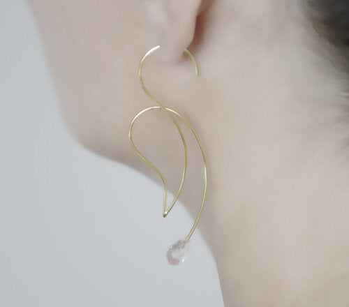 la-goutte-ferique-static-earrings