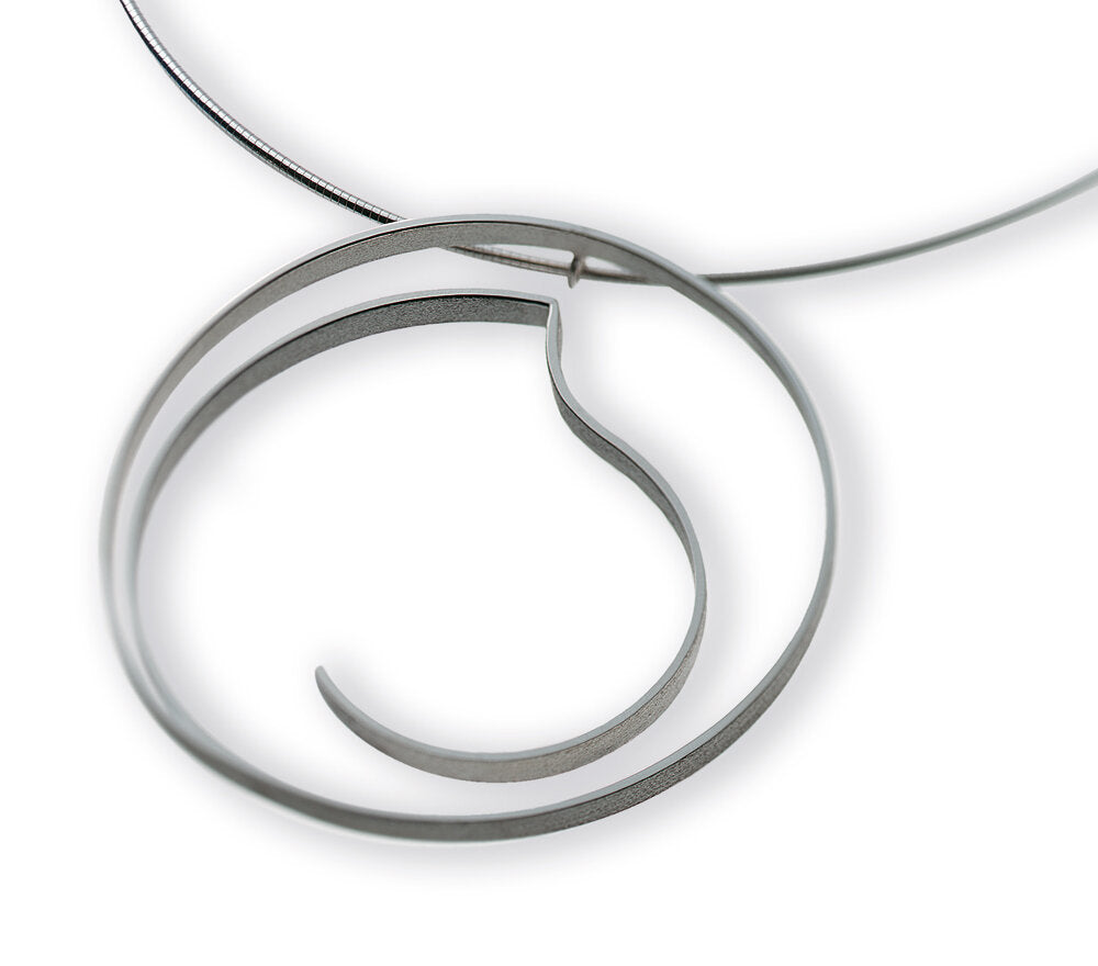 la-goutte-crole-pendant-necklace