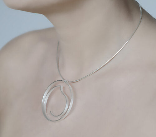 la-goutte-crole-pendant-necklace