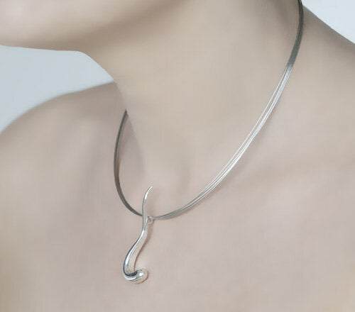 la-goutte-du-hasard-pendant-necklace