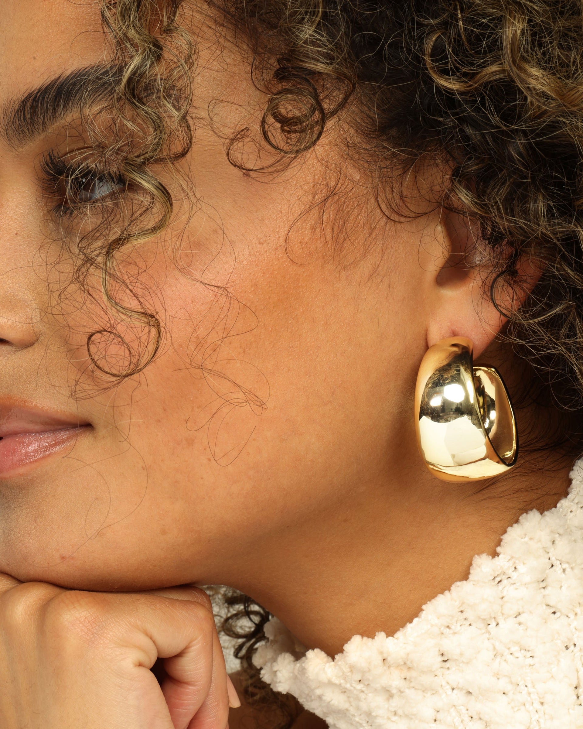 she-is-so-smooth-mama-hoops-in-gold