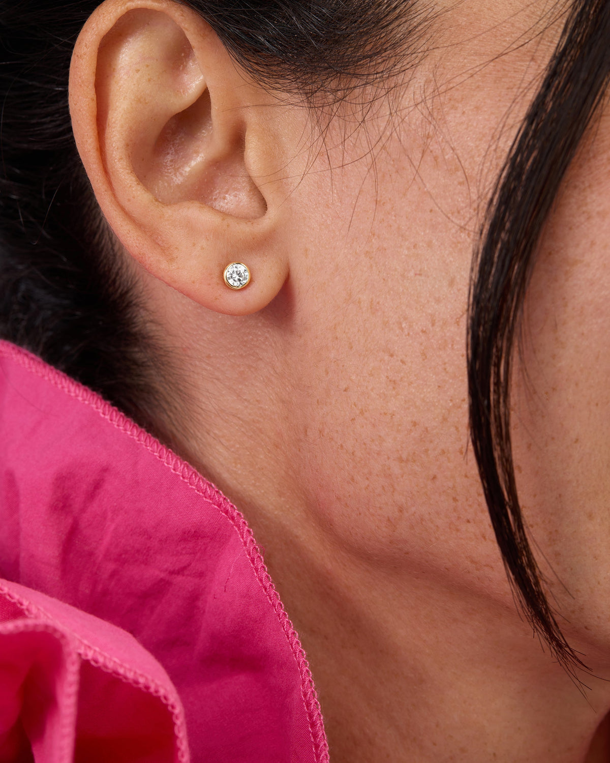 baroness-4mm-studs-in-gold-and-white-diamondettes