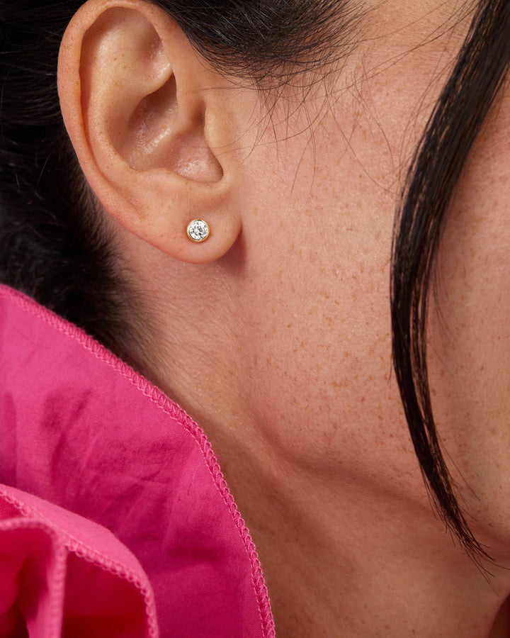 baroness-4mm-studs-in-gold-and-white-diamondettes