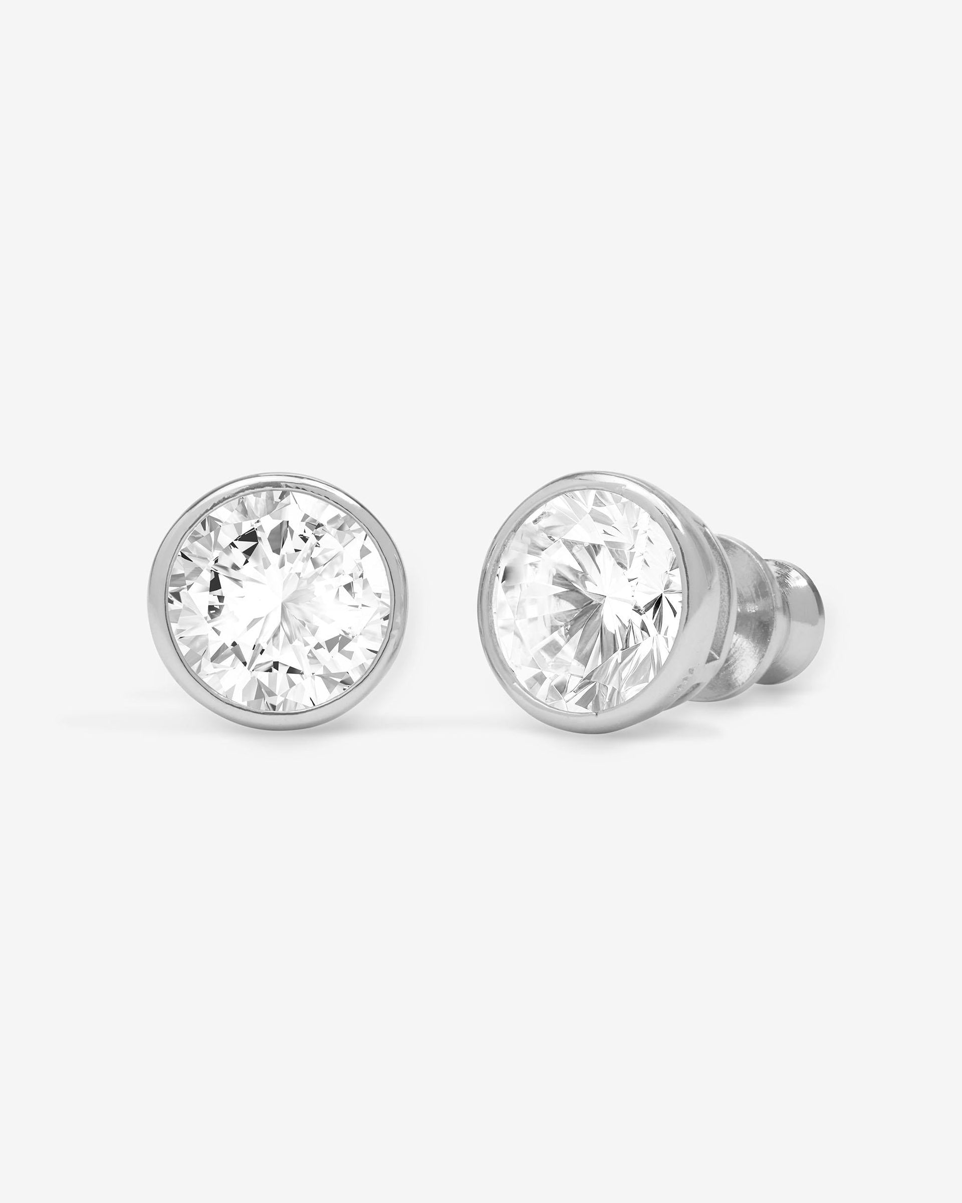 baroness-8mm-studs-in-silver-and-white-diamondettes