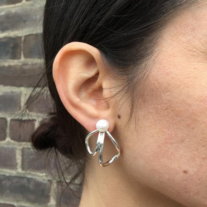 petal-and-pearl-silver-earrings