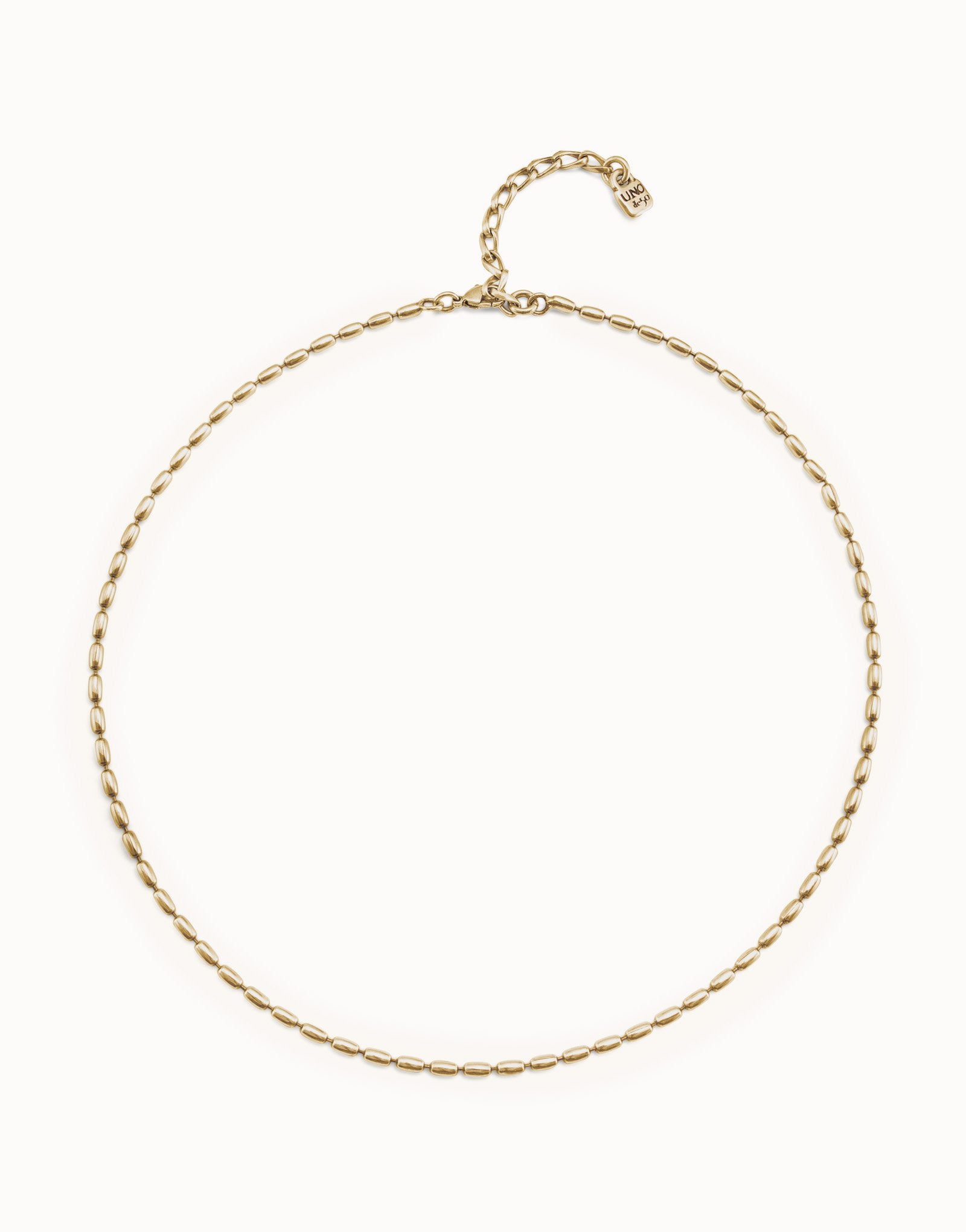 Short oval link chain necklace