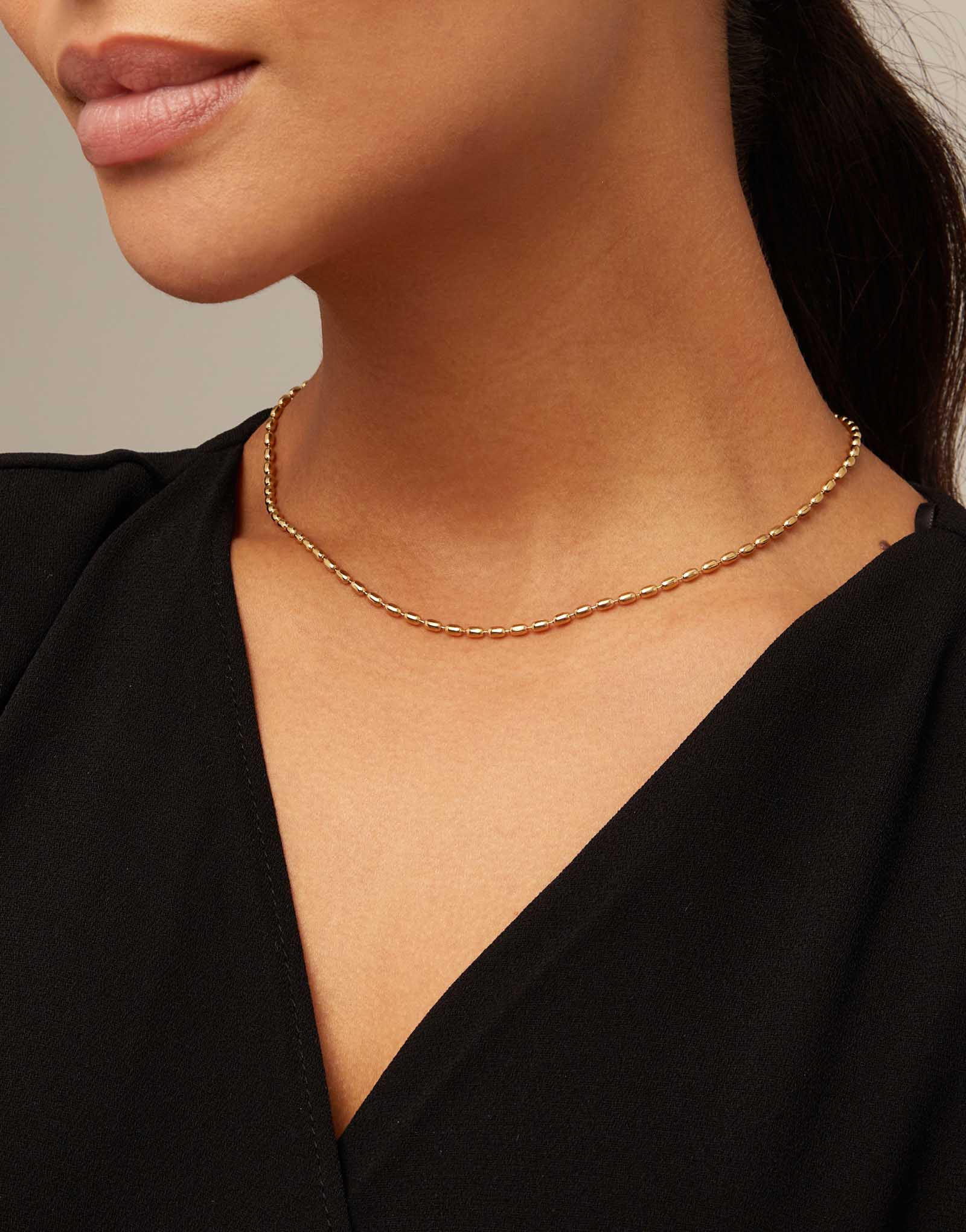 Short oval link chain necklace