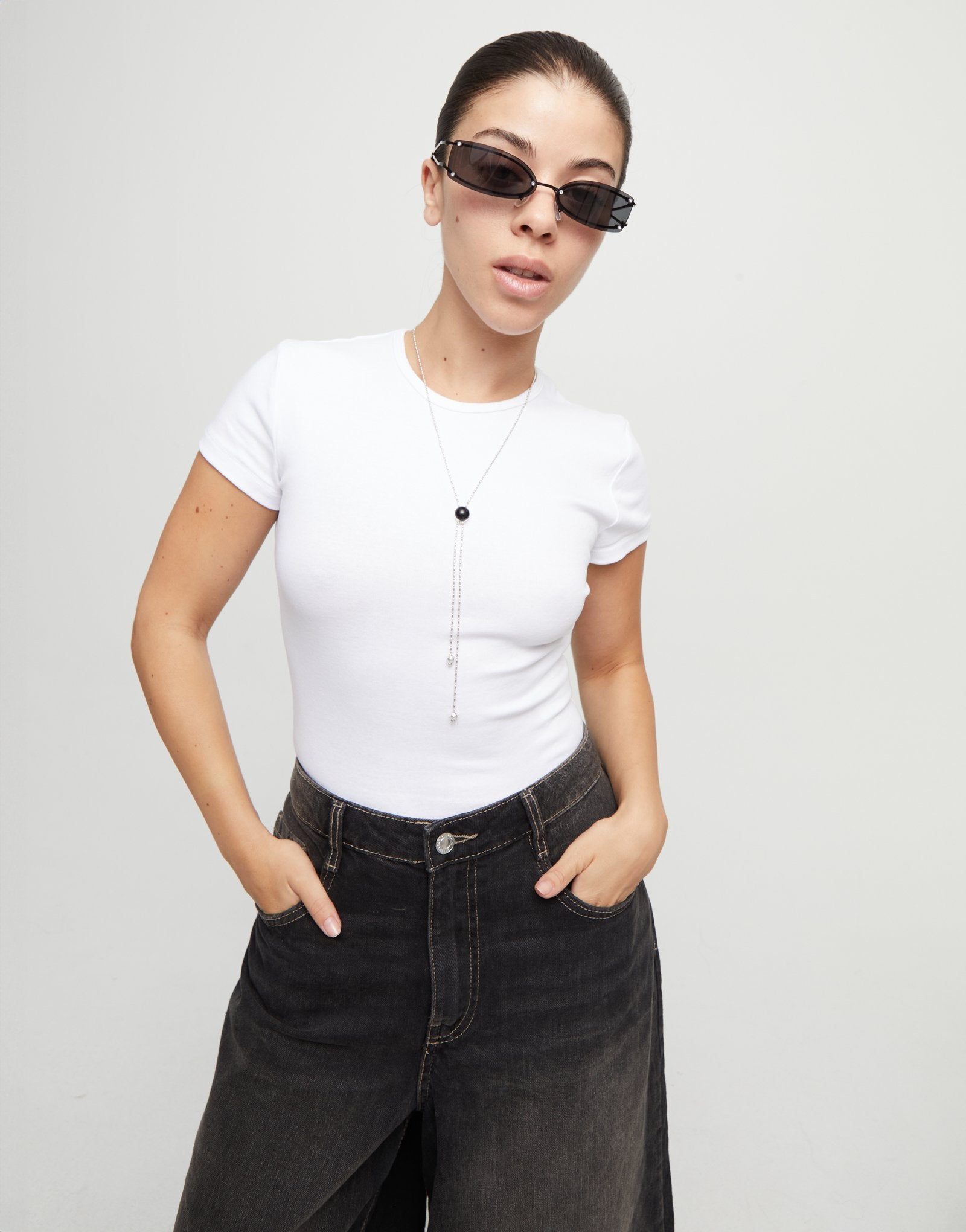 Long pendant  necklace with central black murano glass